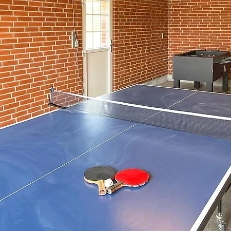 6 Person In Blavand-by Traum